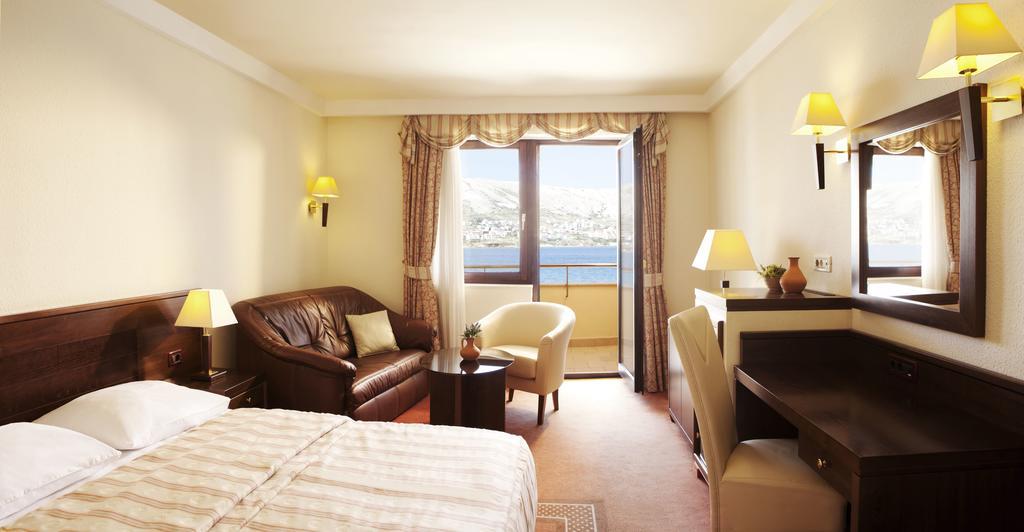 Family Hotel Pagus Đảo Pag Ngoại thất bức ảnh