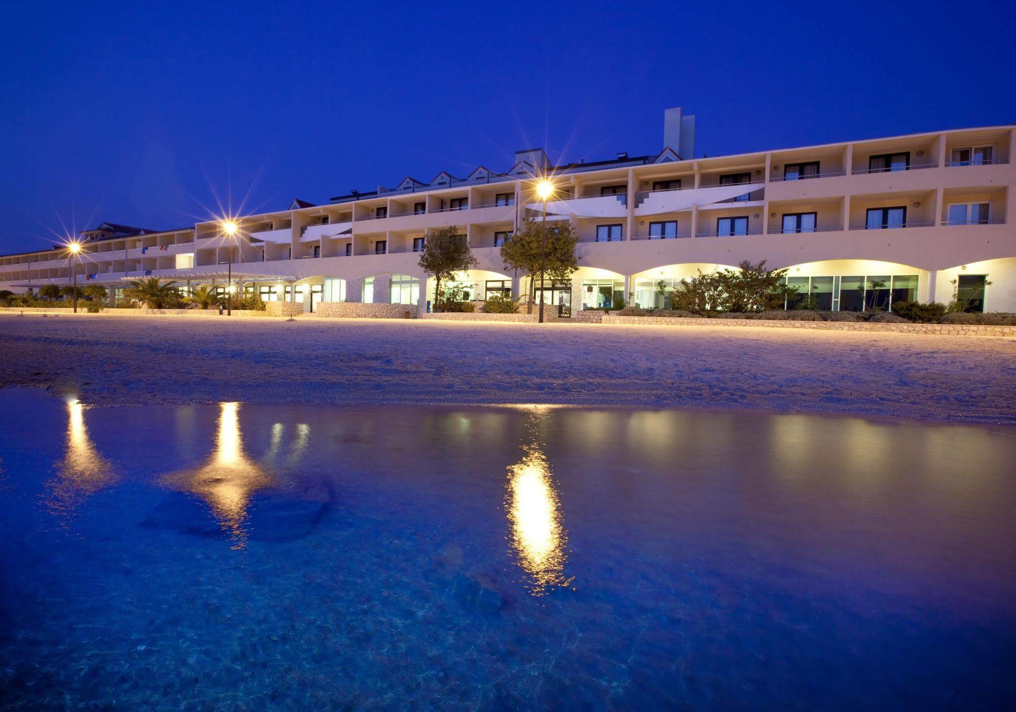 Family Hotel Pagus Đảo Pag Ngoại thất bức ảnh
