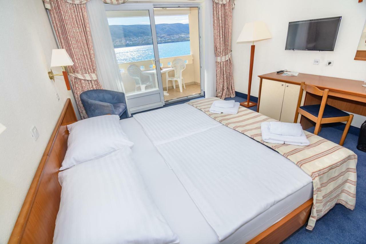Family Hotel Pagus Đảo Pag Ngoại thất bức ảnh